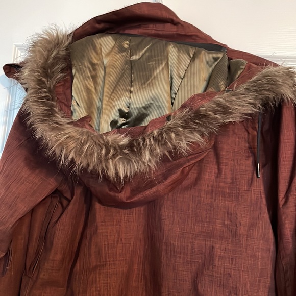 Winter Parka - Picture 7 of 7